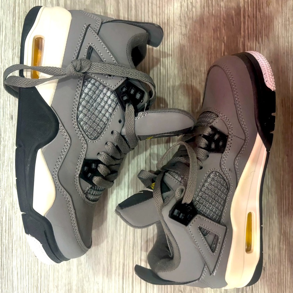 cool grey 4’s size 6